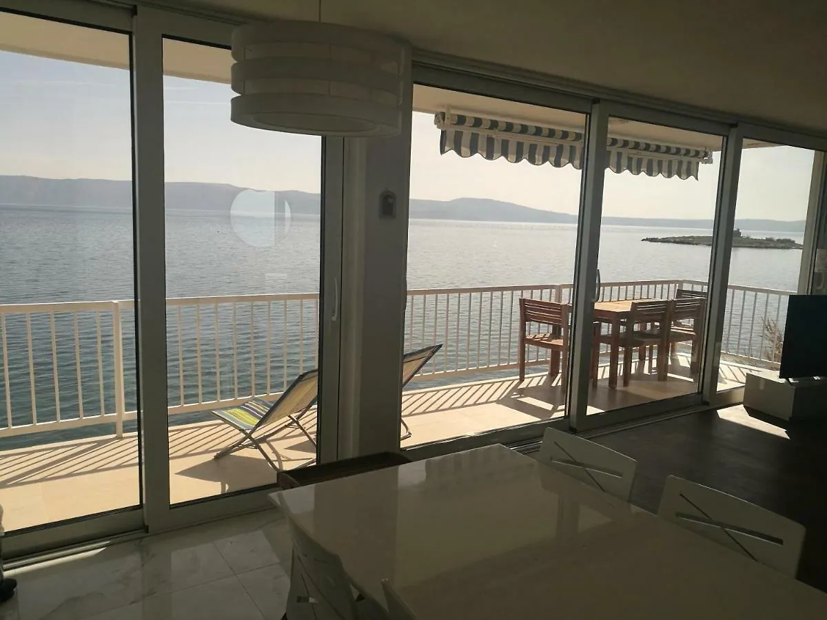 Beach House Novi نوفي فينودولسكي