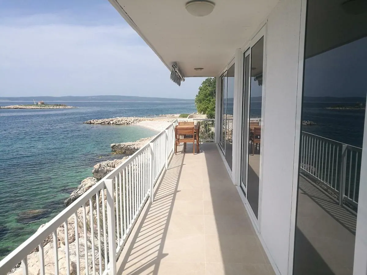 Beach House Novi نوفي فينودولسكي